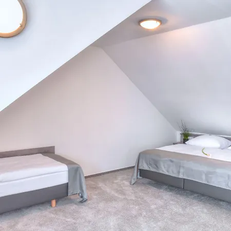 Fast Lane בארוויילר