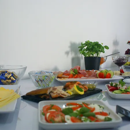 מלון Fast Lane בארוויילר