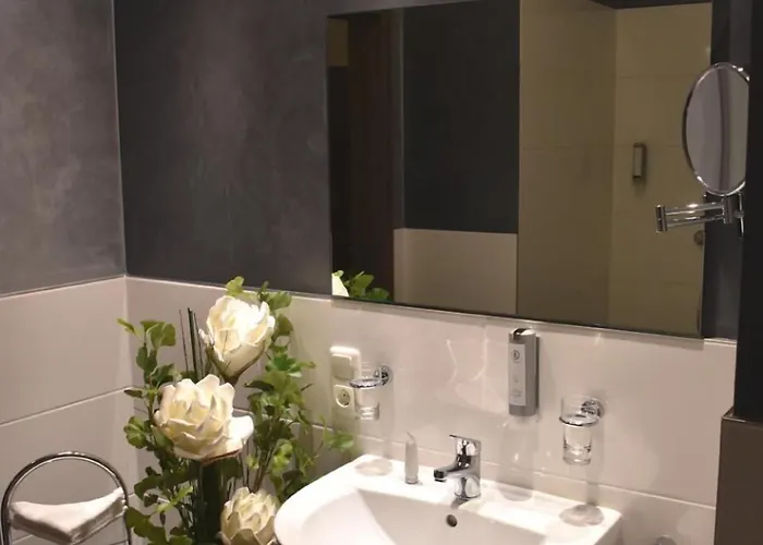 Отель Fast Lane 3*